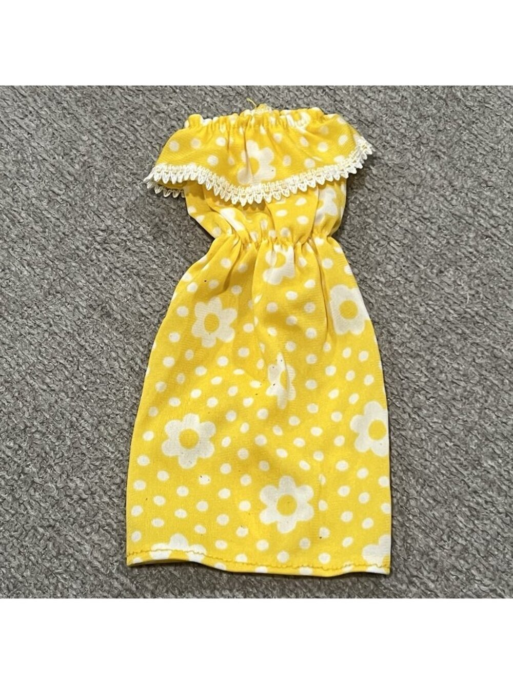 Vintage 1979 Barbie Doll Best Buy Fashions #1352 Yellow Dress & Shoes Superstar